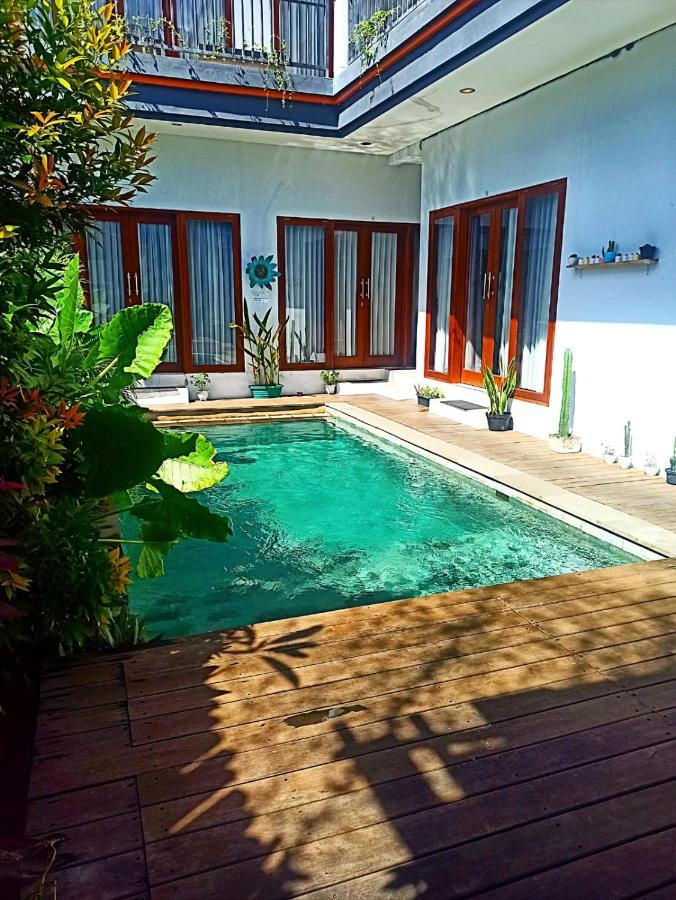 Loka Anyar Guest House Kerobokan  Exterior photo